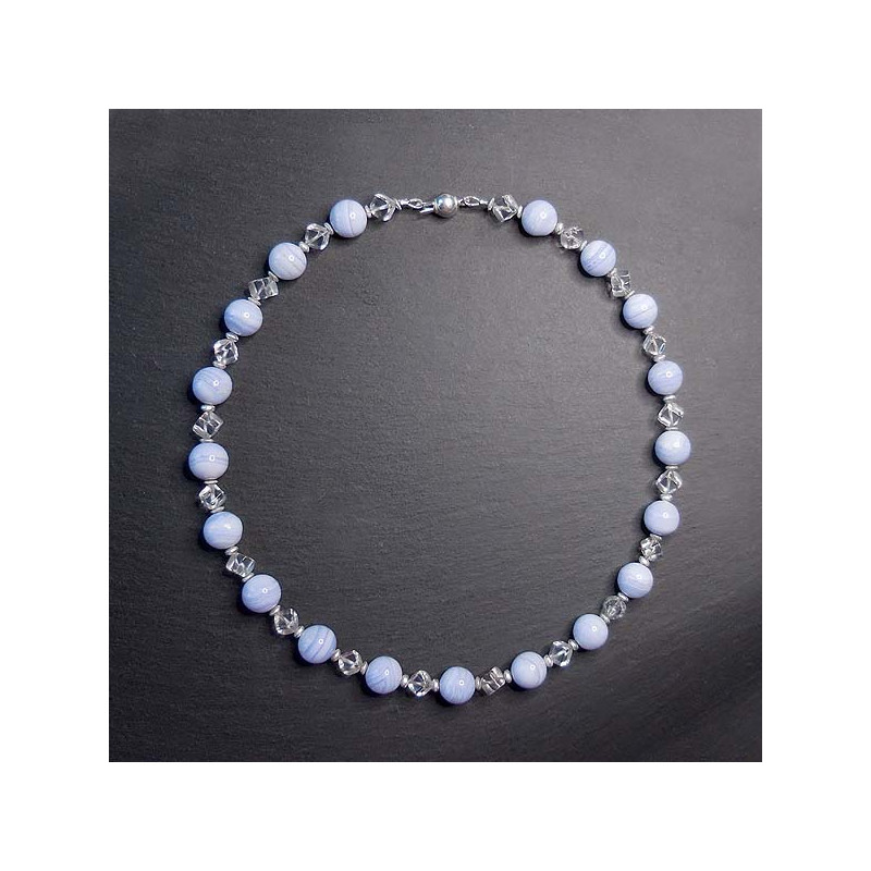 Bergkristallkette mit Chalcedon und Silber